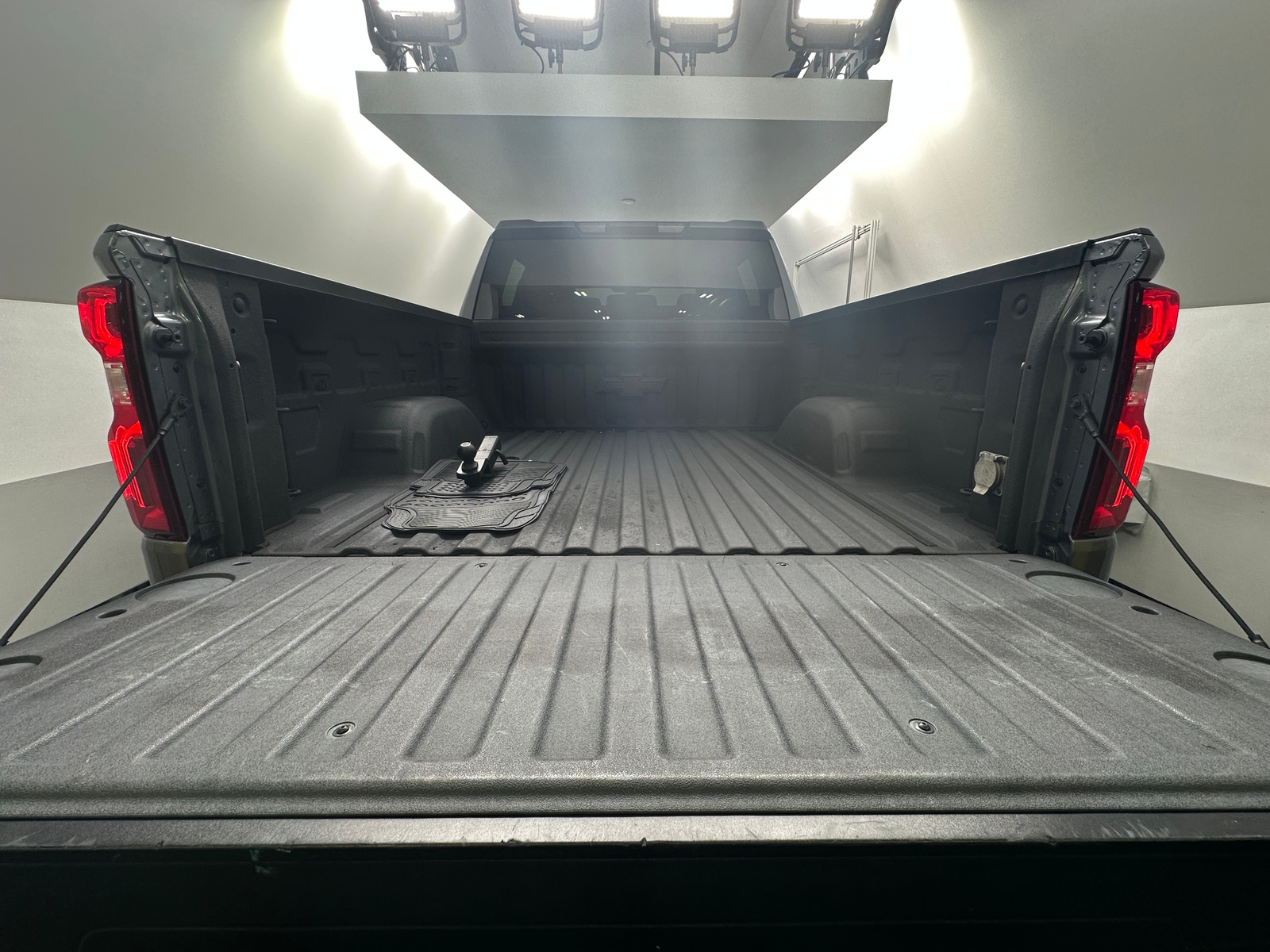 Thumbnail: 2021 Chevrolet Silverado 1500 - 7