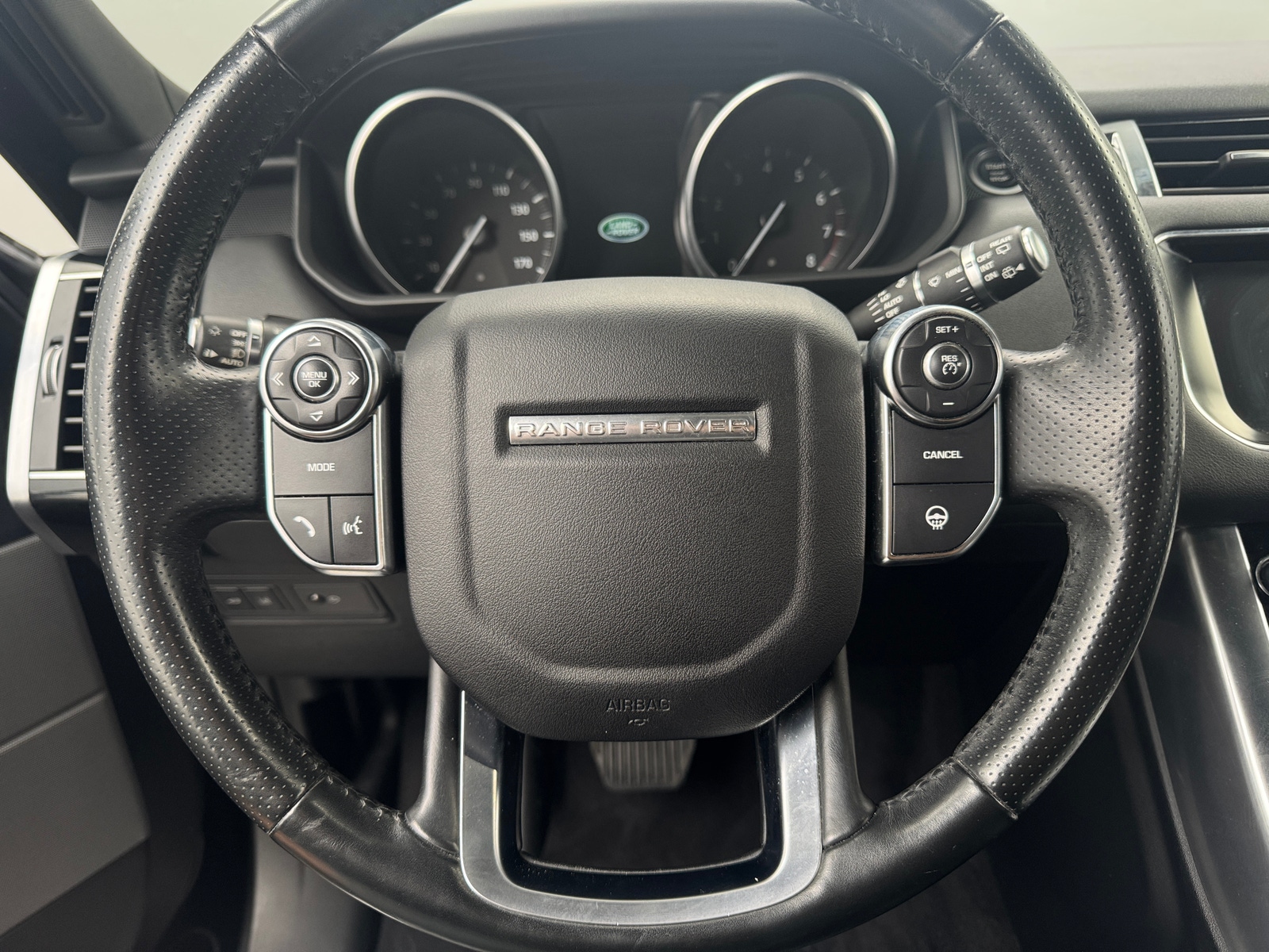Thumbnail: 2017 Land Rover Range Rover Sport - 4