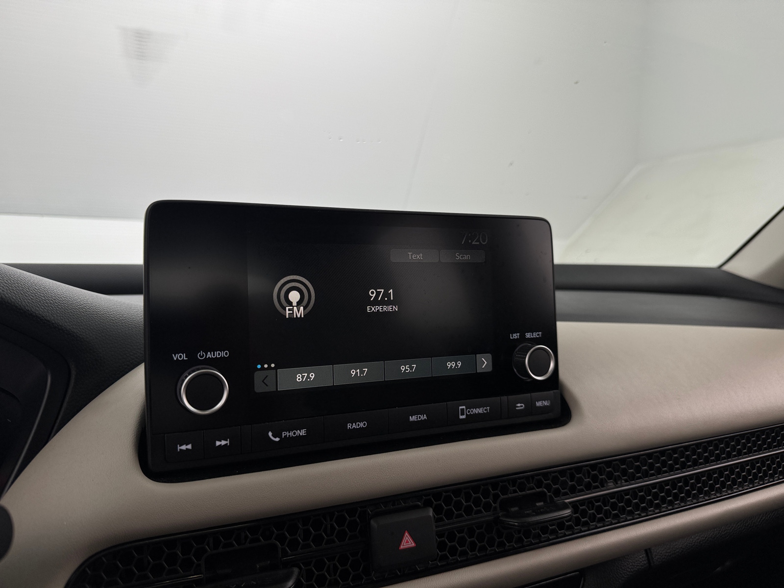 Thumbnail: 2025 Honda HR-V - 4
