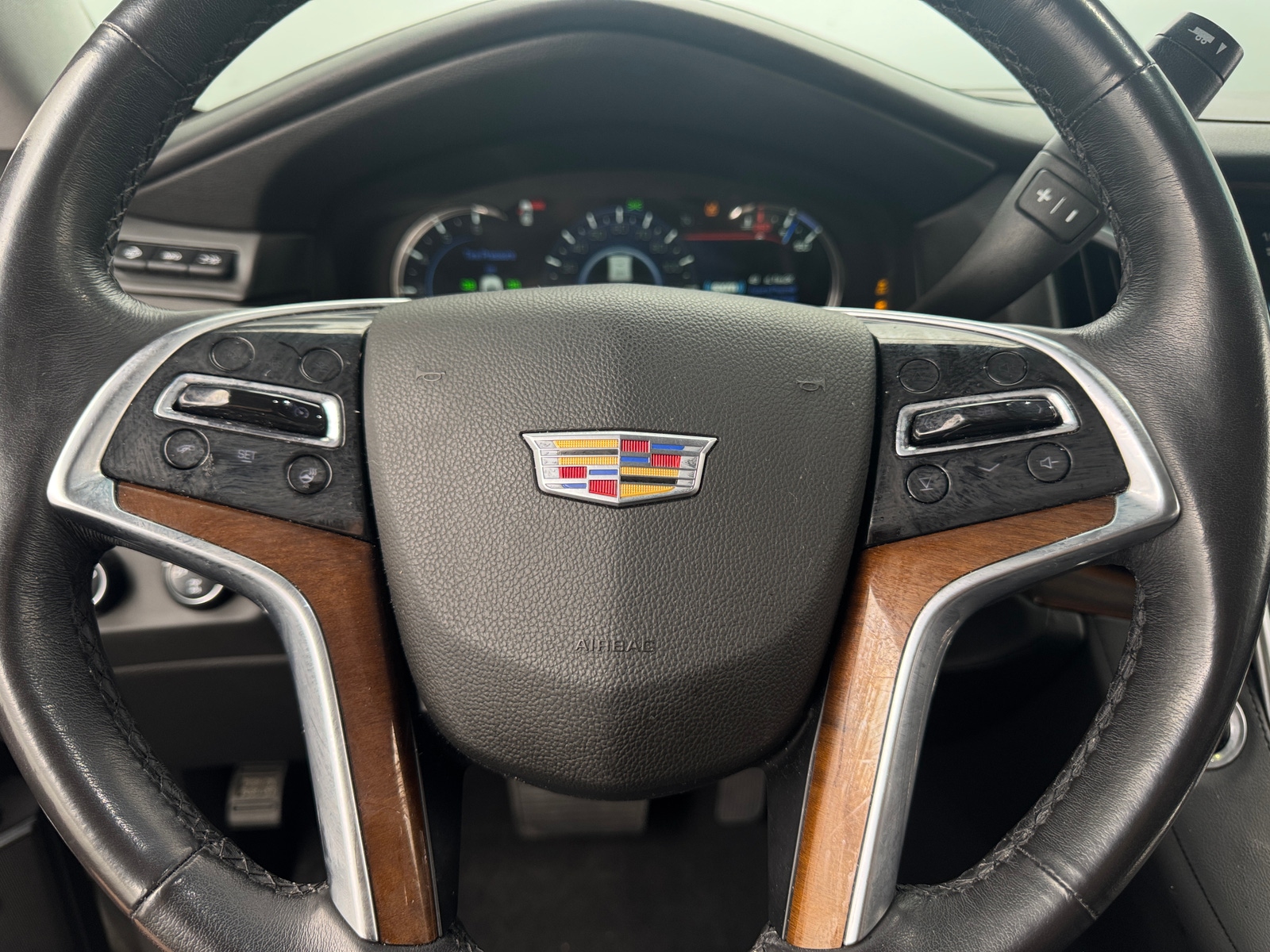 Thumbnail: 2020 Cadillac Escalade - 4