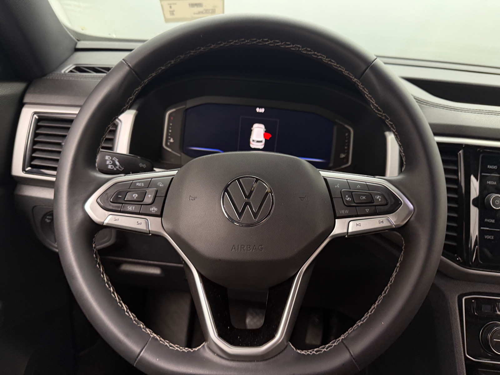 Thumbnail: 2022 Volkswagen Atlas - 4