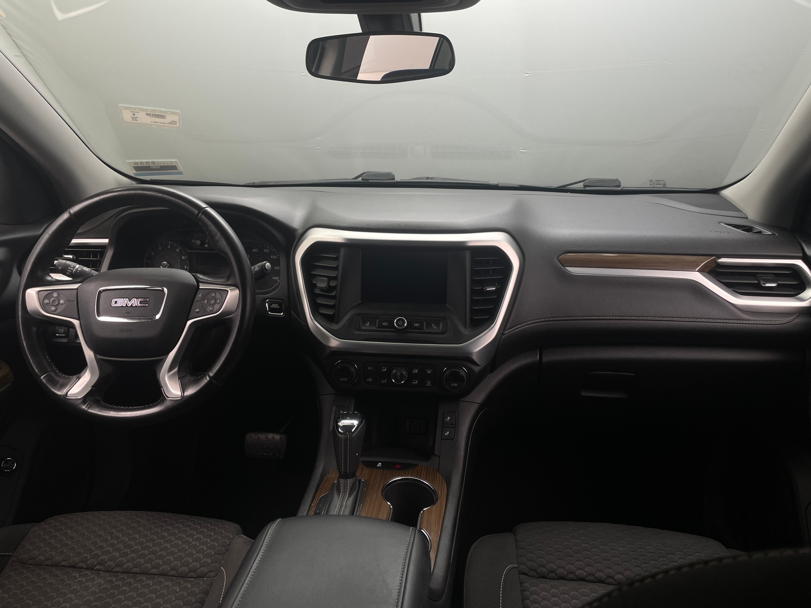 Thumbnail: 2018 GMC Acadia - 3