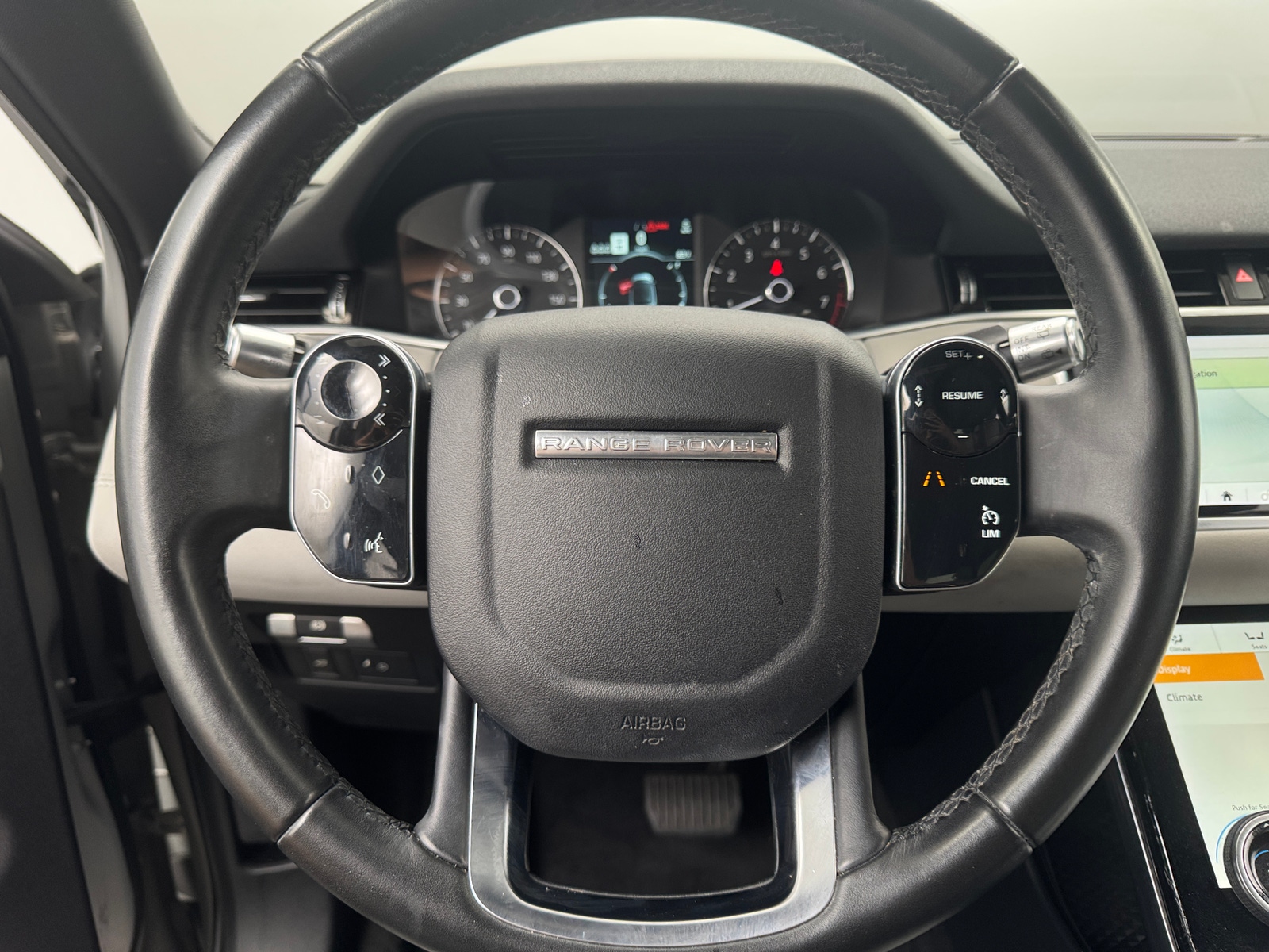 Thumbnail: 2020 Land Rover Range Rover Evoque - 4