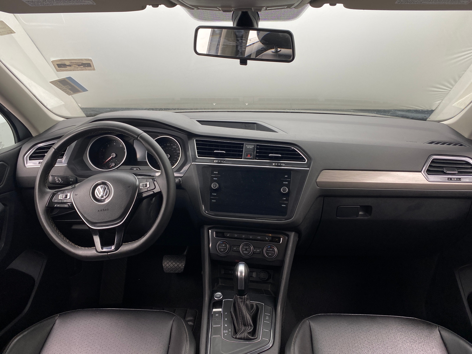 Thumbnail: 2021 Volkswagen Tiguan - 2