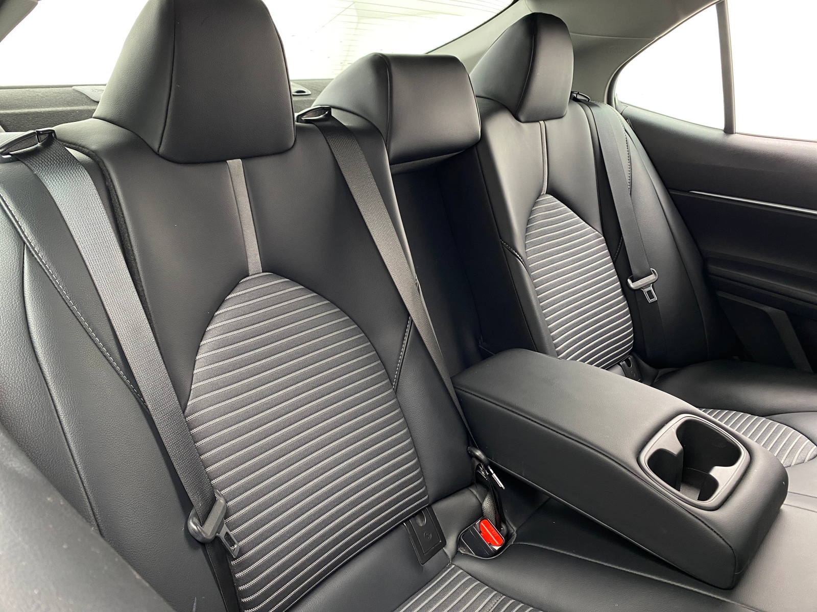 Thumbnail: 2020 Toyota Camry - 6
