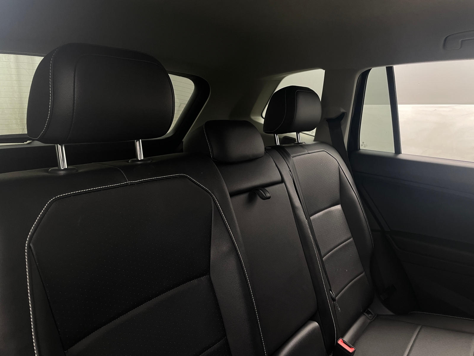 Thumbnail: 2021 Volkswagen Tiguan - 6
