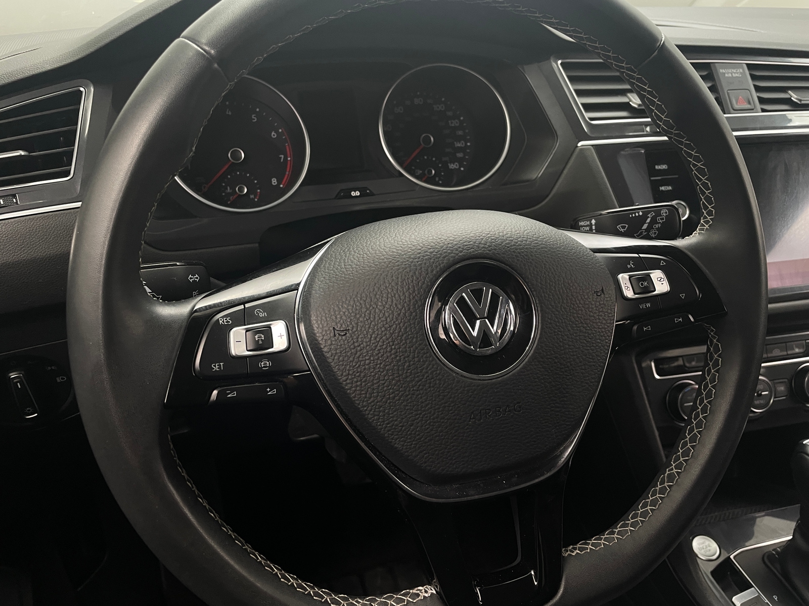 Thumbnail: 2021 Volkswagen Tiguan - 5