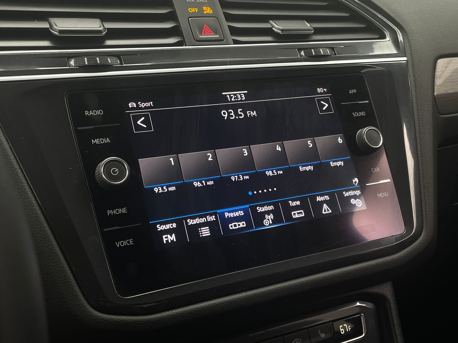 Thumbnail: 2021 Volkswagen Tiguan - 4