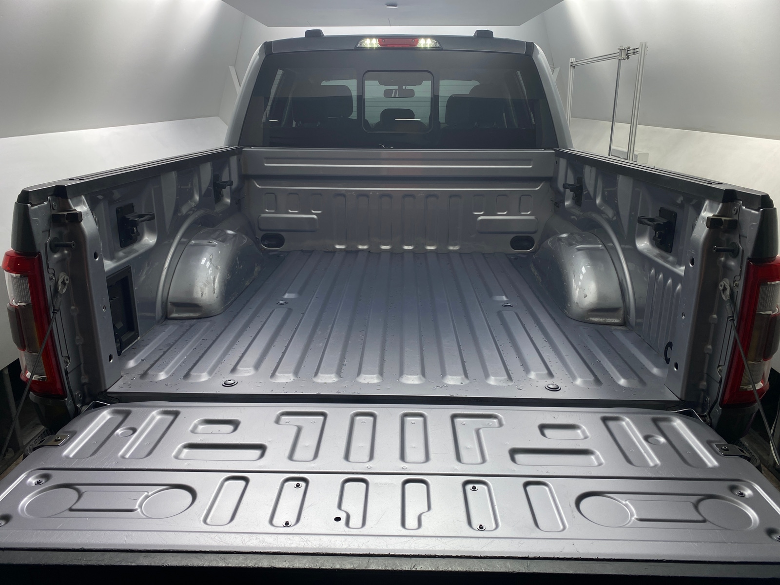 Thumbnail: 2021 Ford Econoline - 6