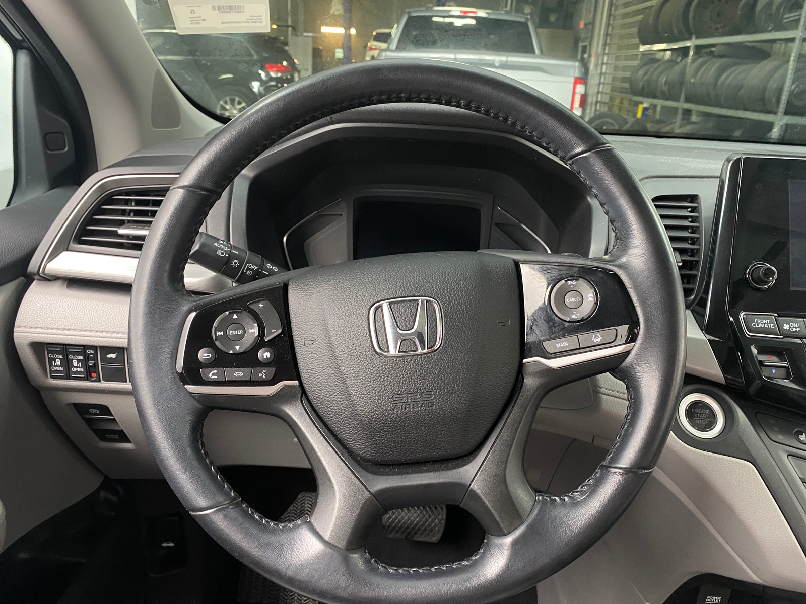 Thumbnail: 2019 Honda Odyssey - 4