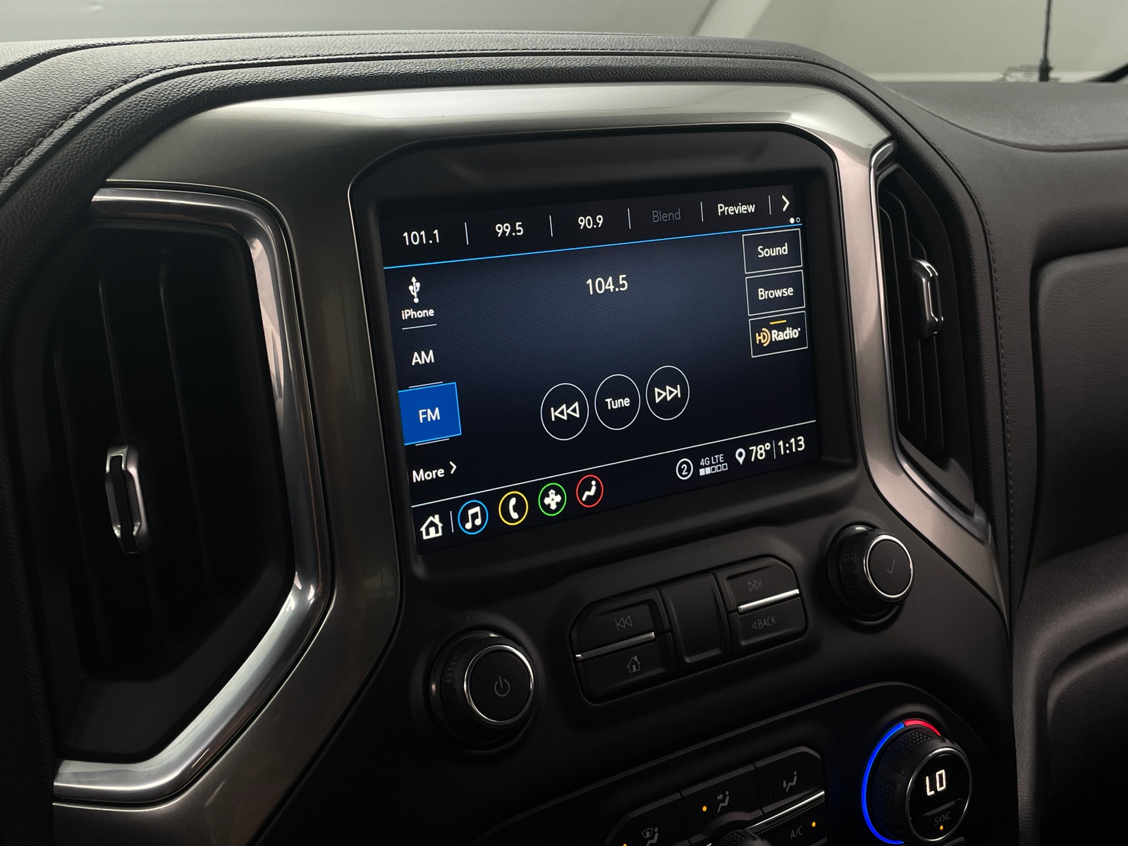Thumbnail: 2020 Chevrolet Silverado 1500 - 4