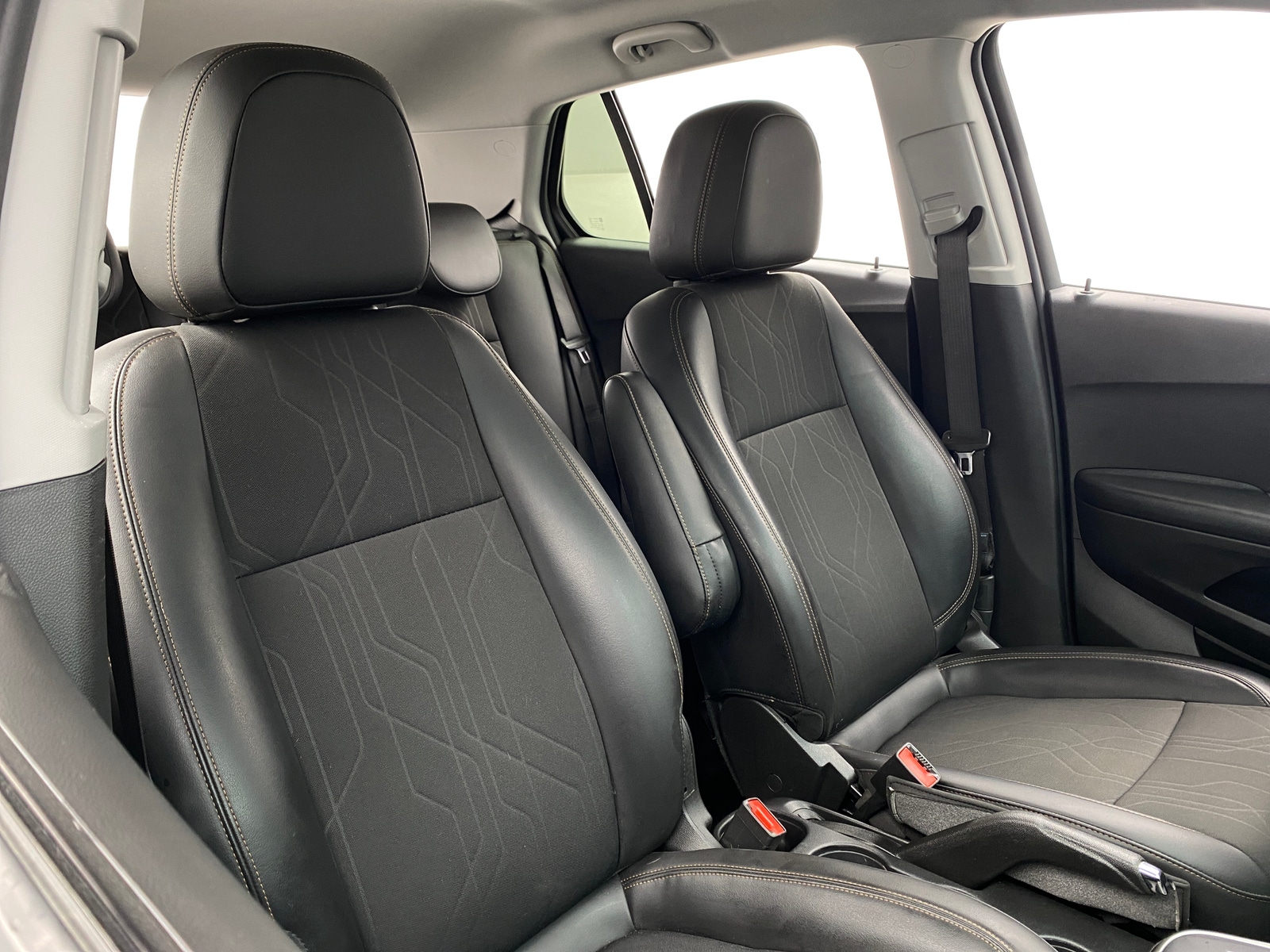 Thumbnail: 2022 Chevrolet Trax - 2
