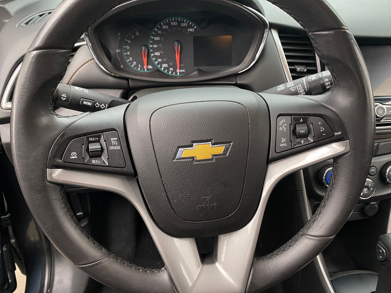 Thumbnail: 2022 Chevrolet Trax - 5