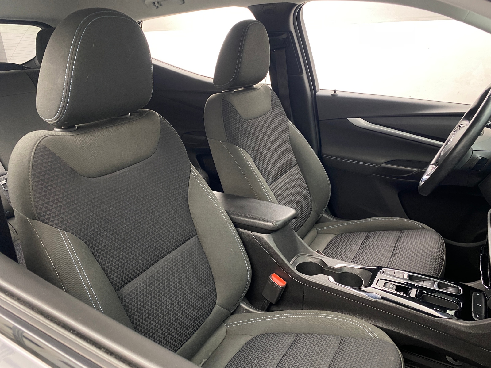 Thumbnail: 2023 Chevrolet Bolt EUV - 2