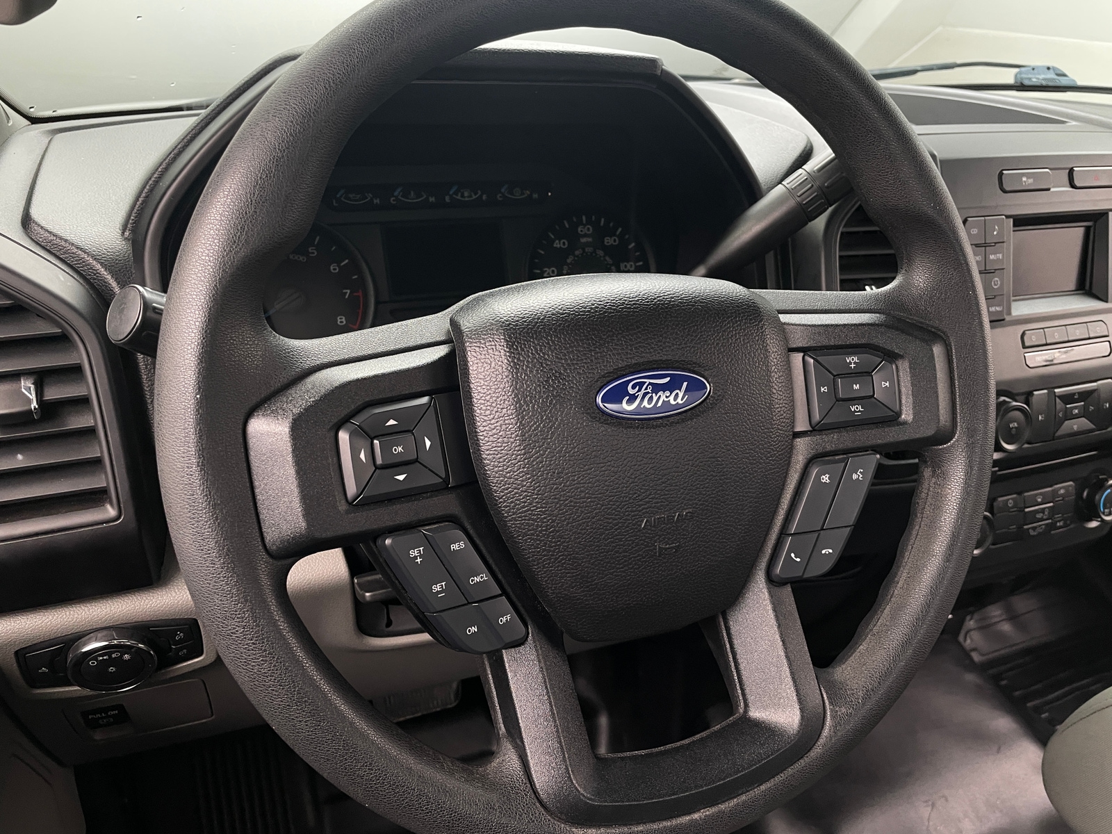 Thumbnail: 2017 Ford Econoline - 4