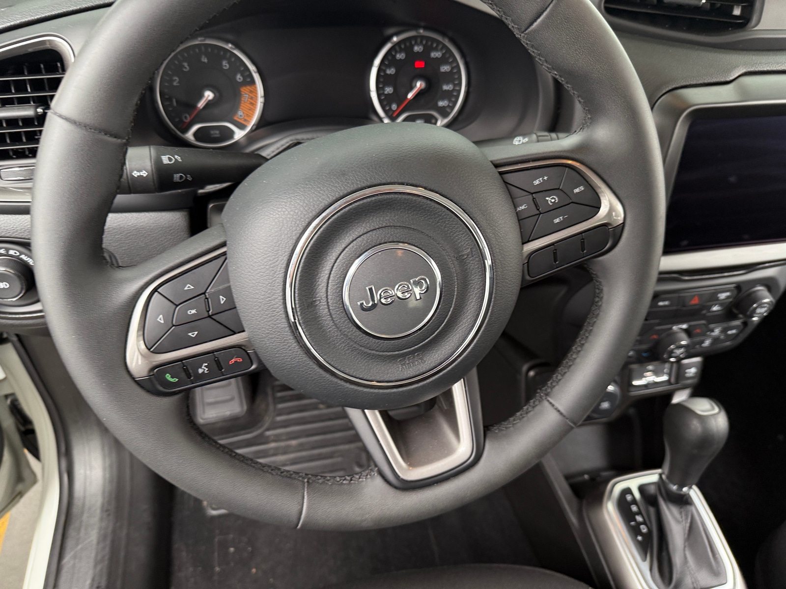 Thumbnail: 2022 Jeep Renegade - 5