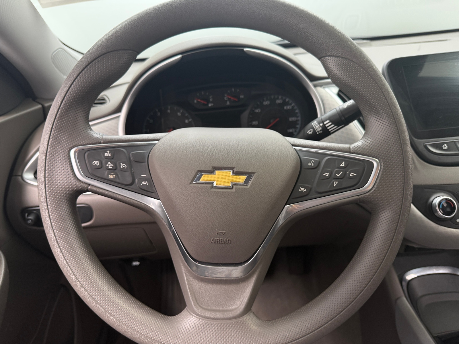 Thumbnail: 2023 Chevrolet Malibu - 5