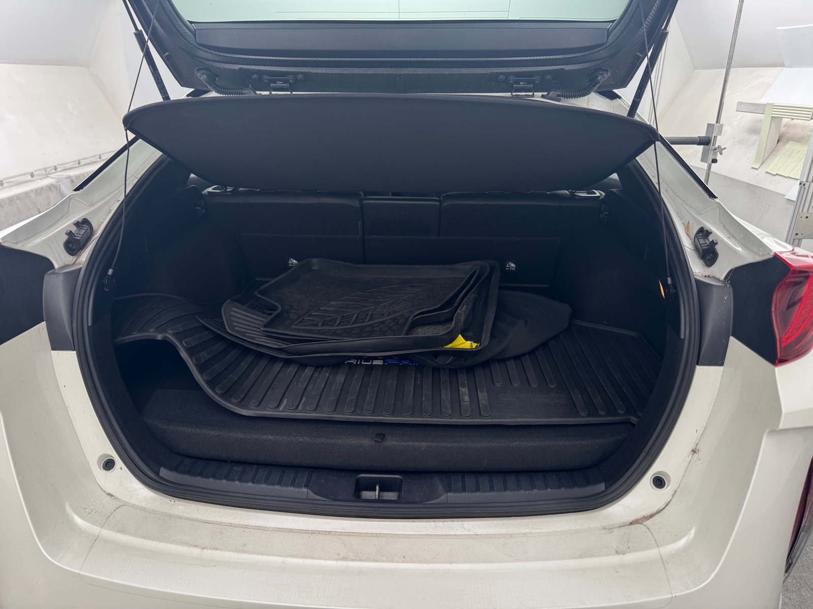 Thumbnail: 2019 Toyota Prius Prime - 6