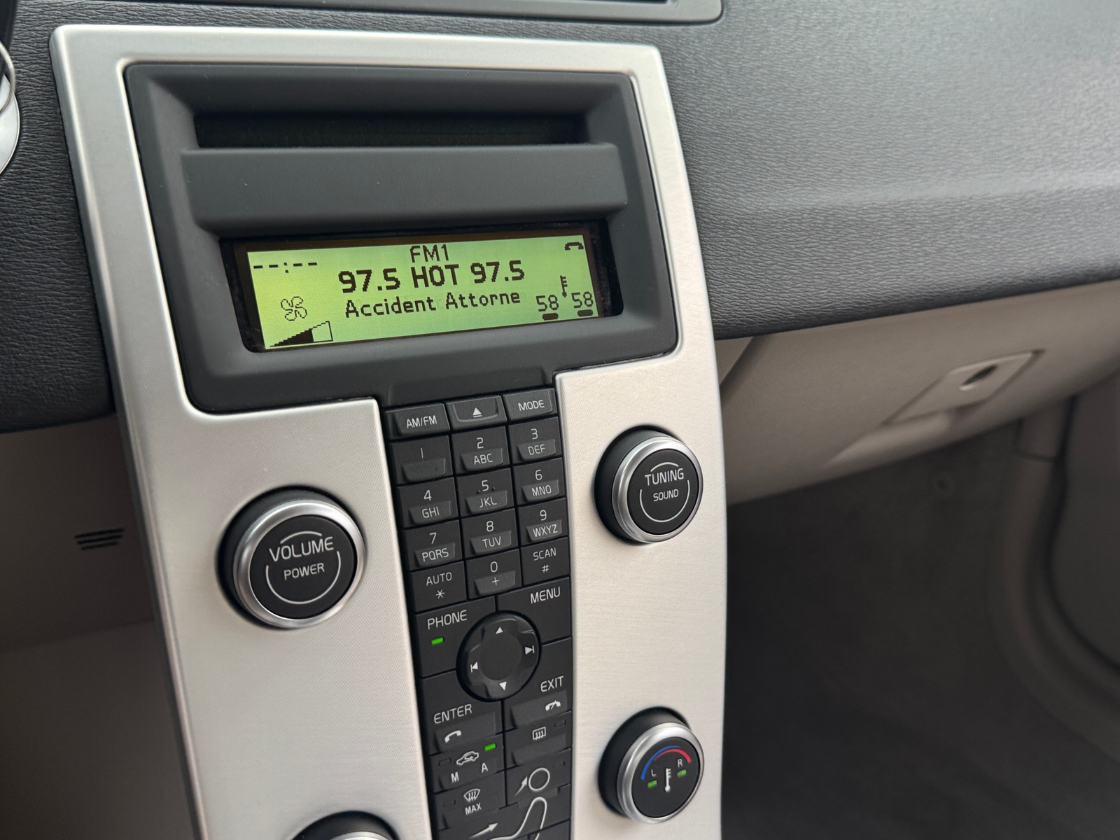 Thumbnail: 2013 Volvo C70 - 3