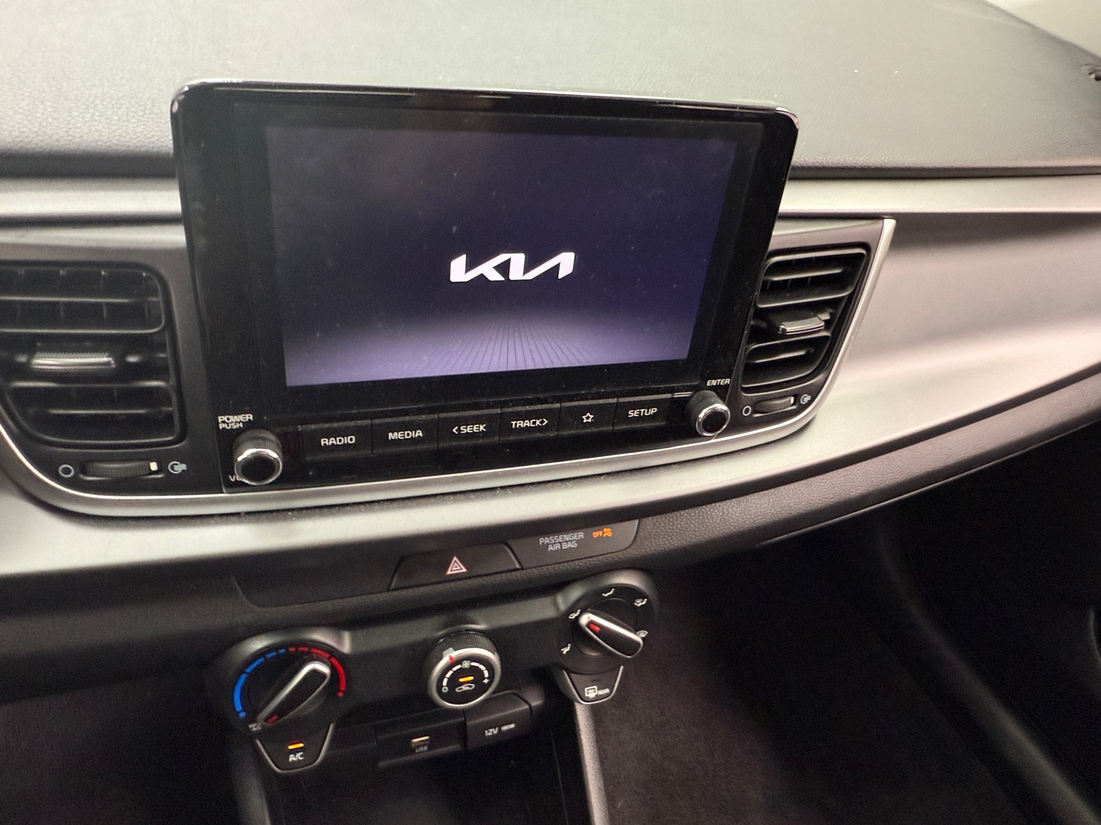 Thumbnail: 2023 Kia Rio - 4