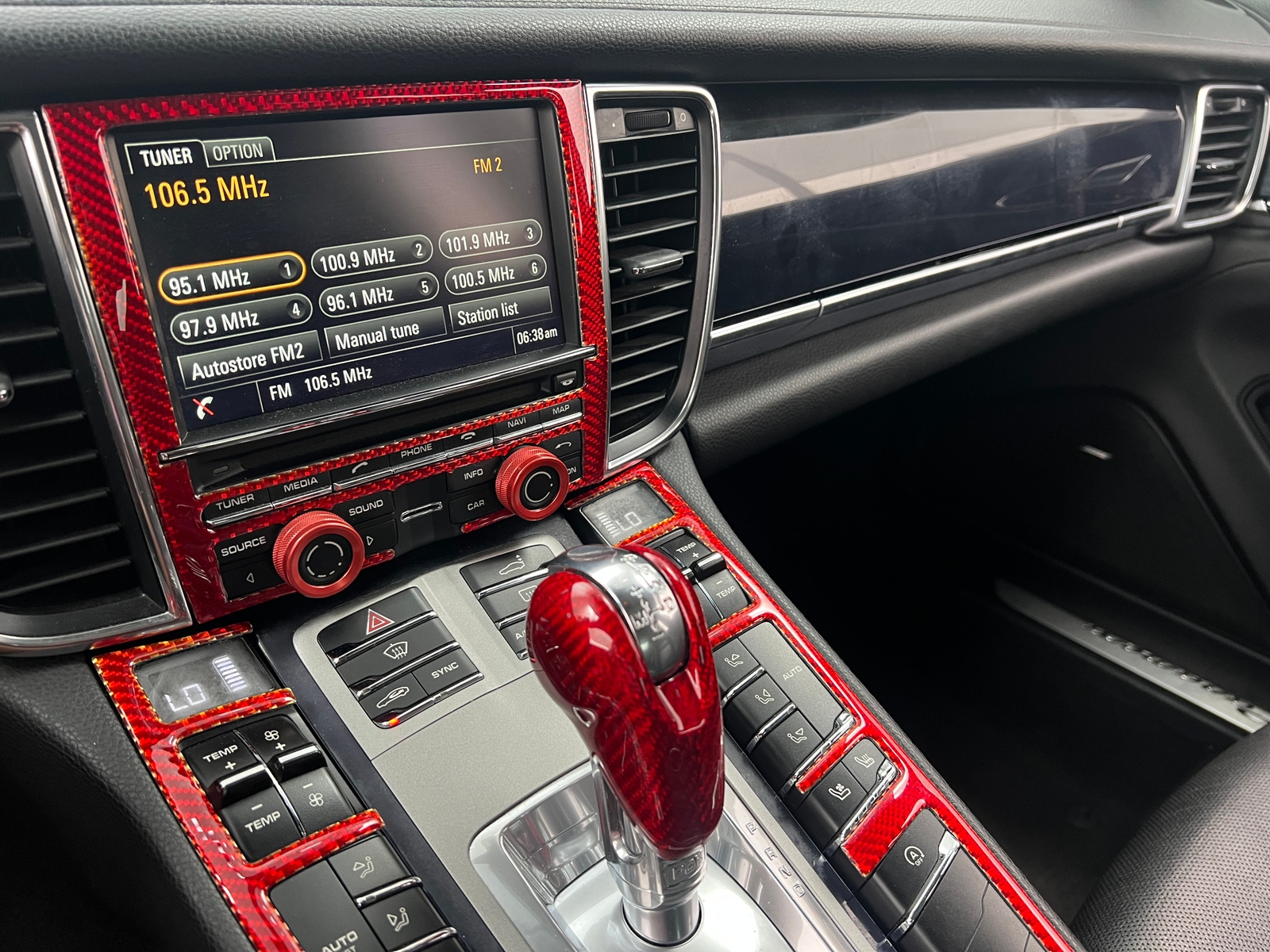 Thumbnail: 2014 Porsche Panamera - 3