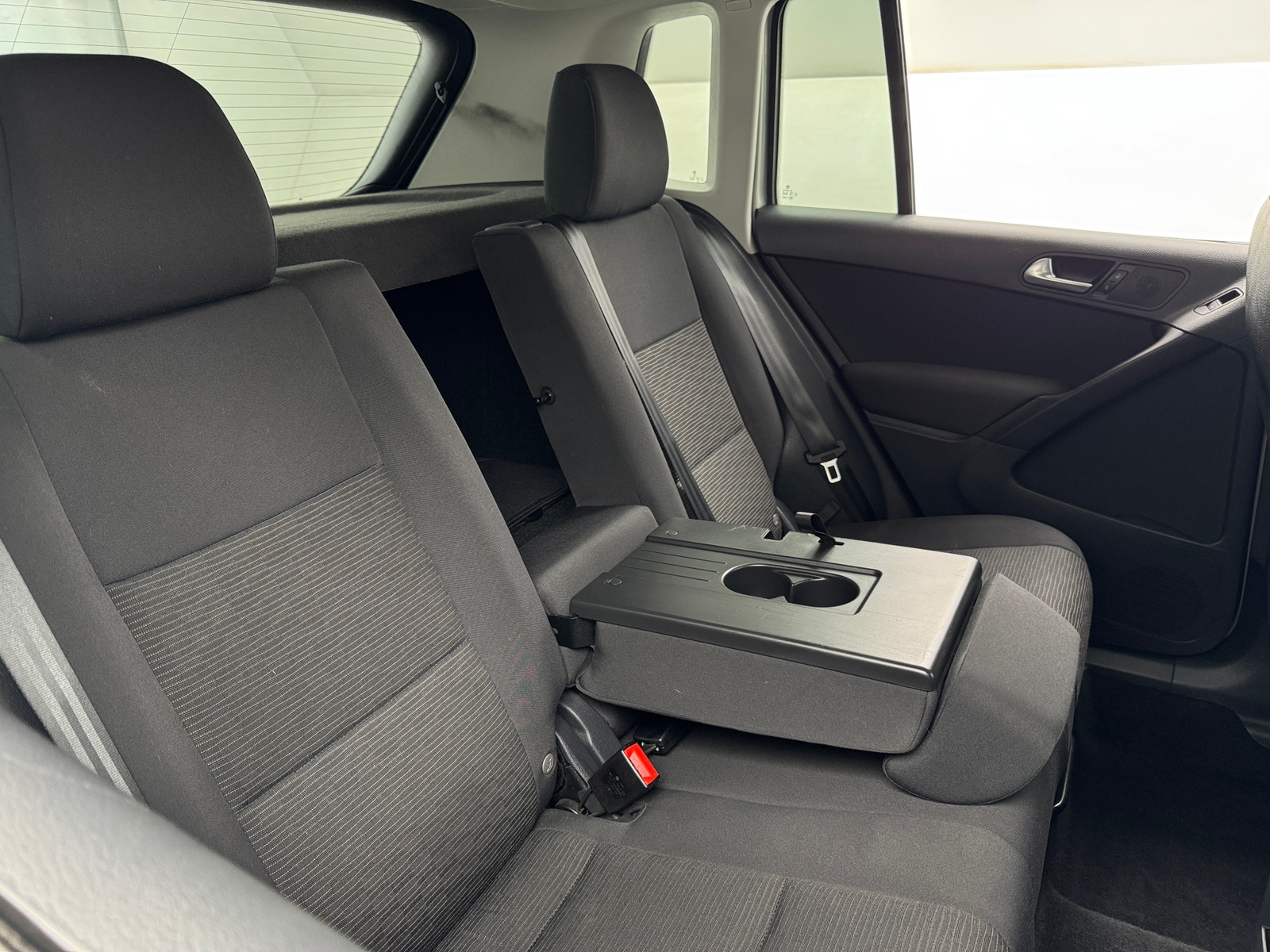 Thumbnail: 2014 Volkswagen Tiguan - 6