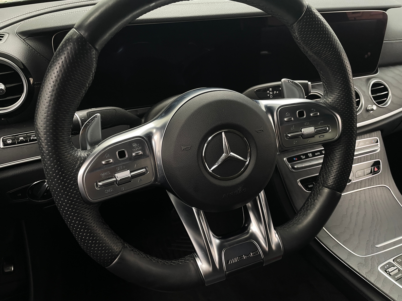 Thumbnail: 2019 Mercedes-Benz E-Class - 4