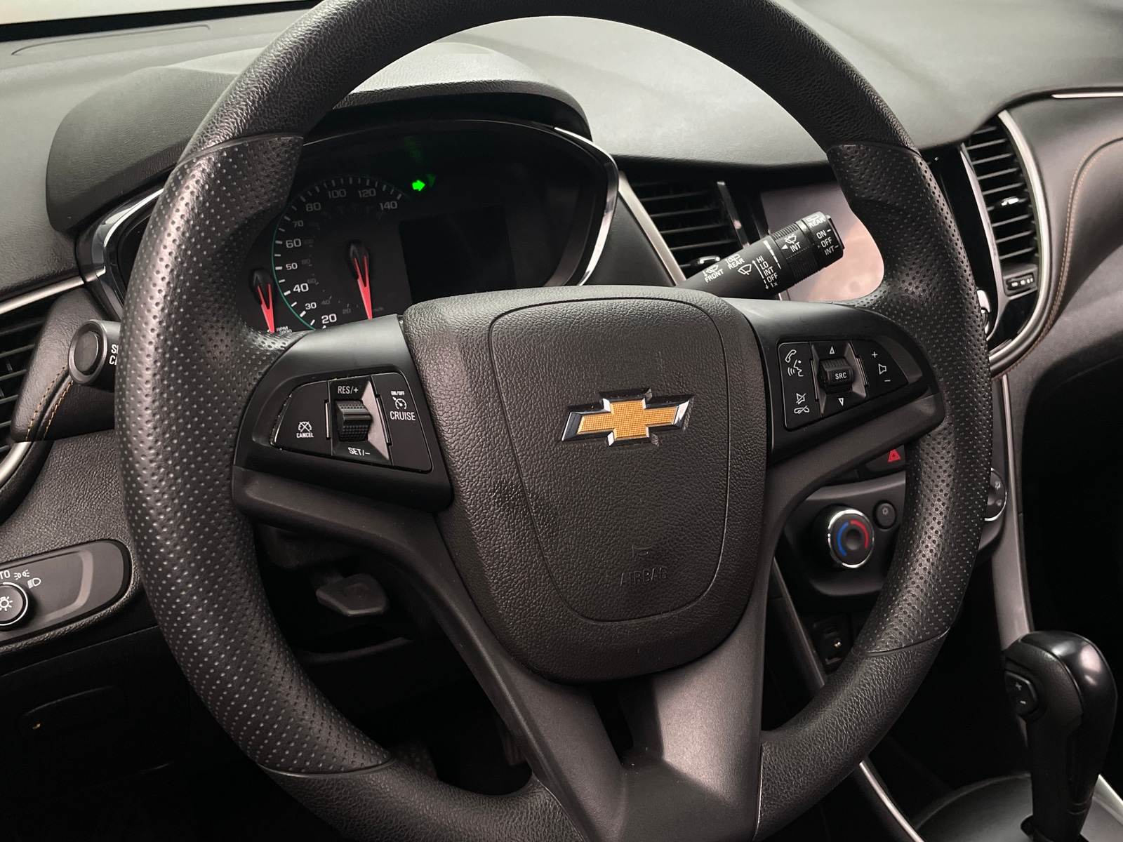 Thumbnail: 2020 Chevrolet Trax - 5