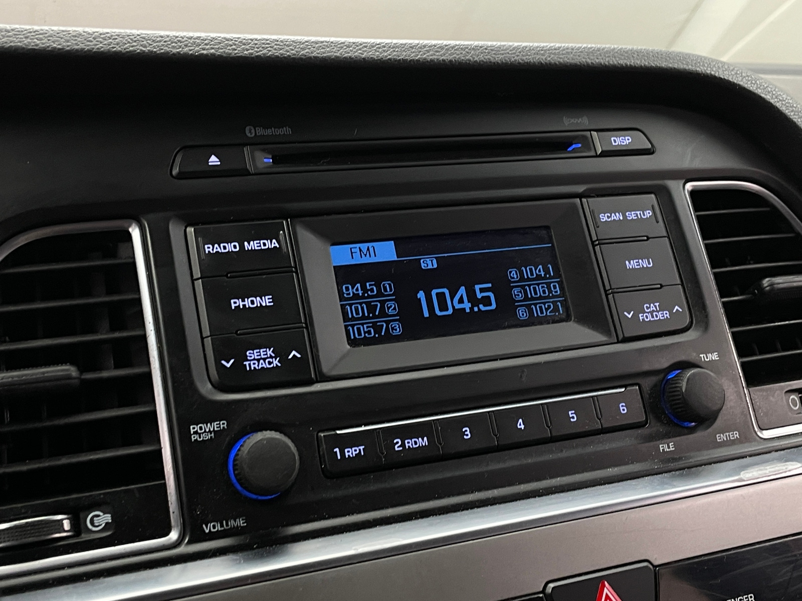 Thumbnail: 2015 Hyundai Sonata - 4