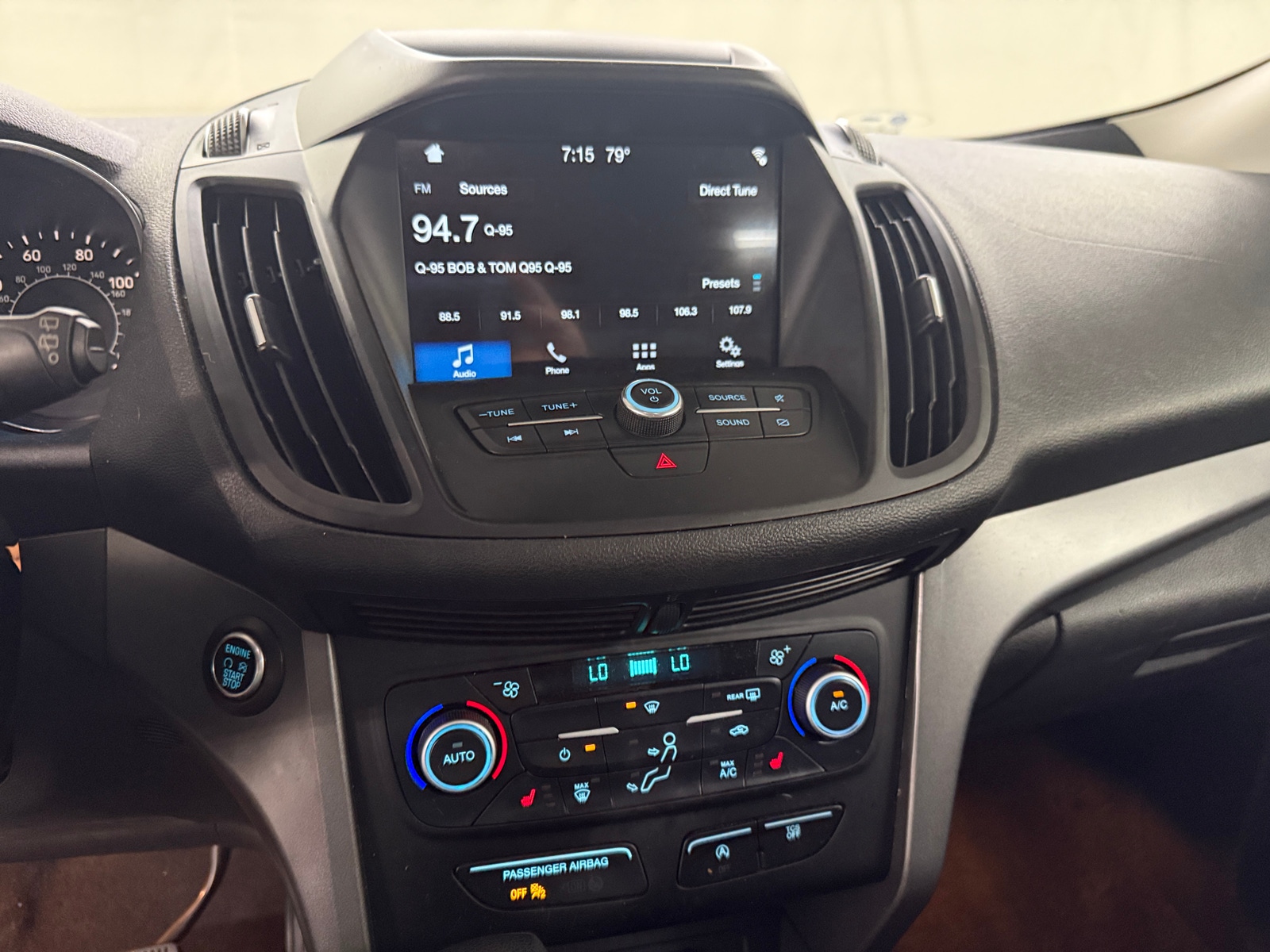Thumbnail: 2019 Ford Escape - 4