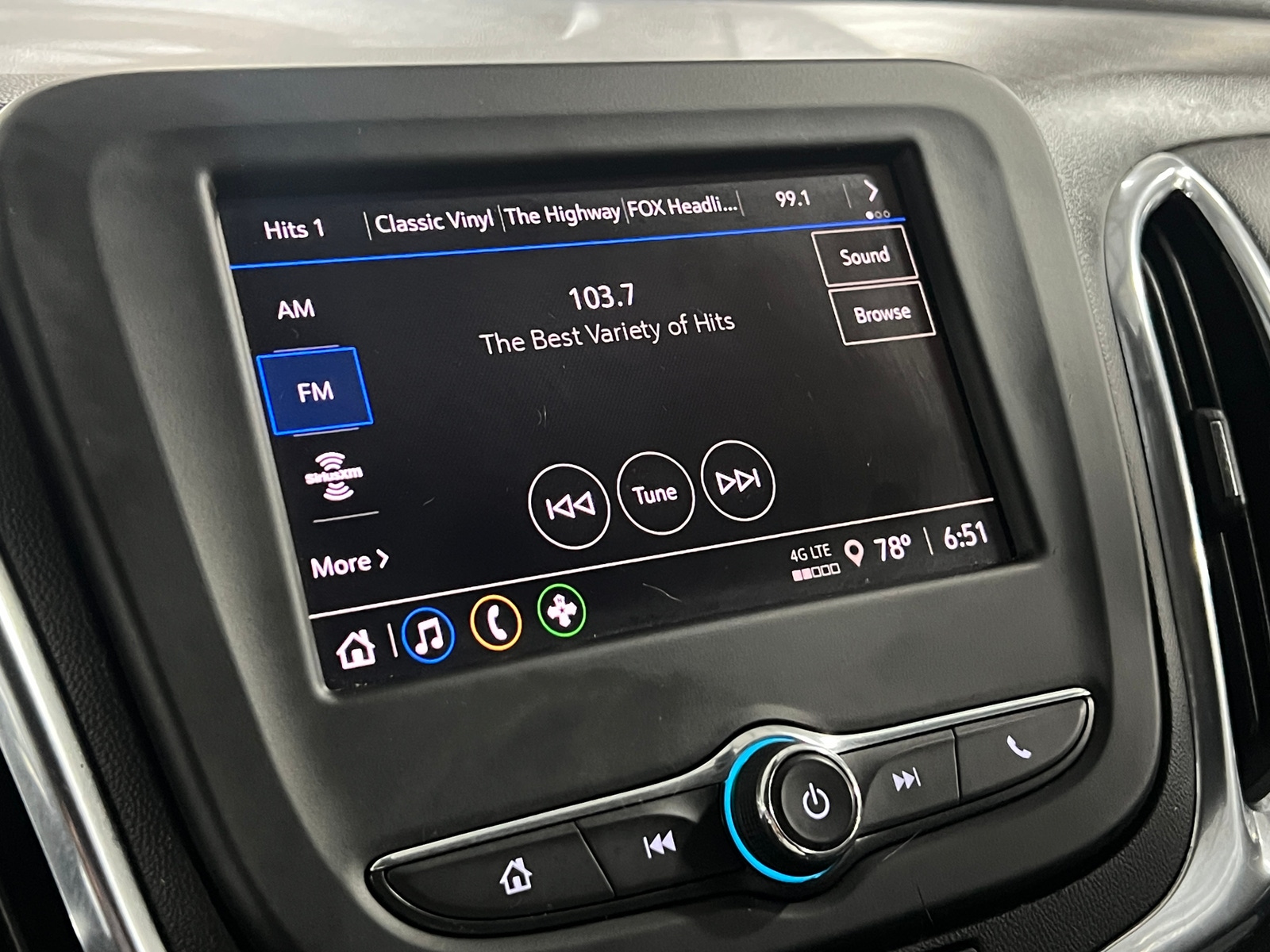 Thumbnail: 2023 Chevrolet Equinox - 4