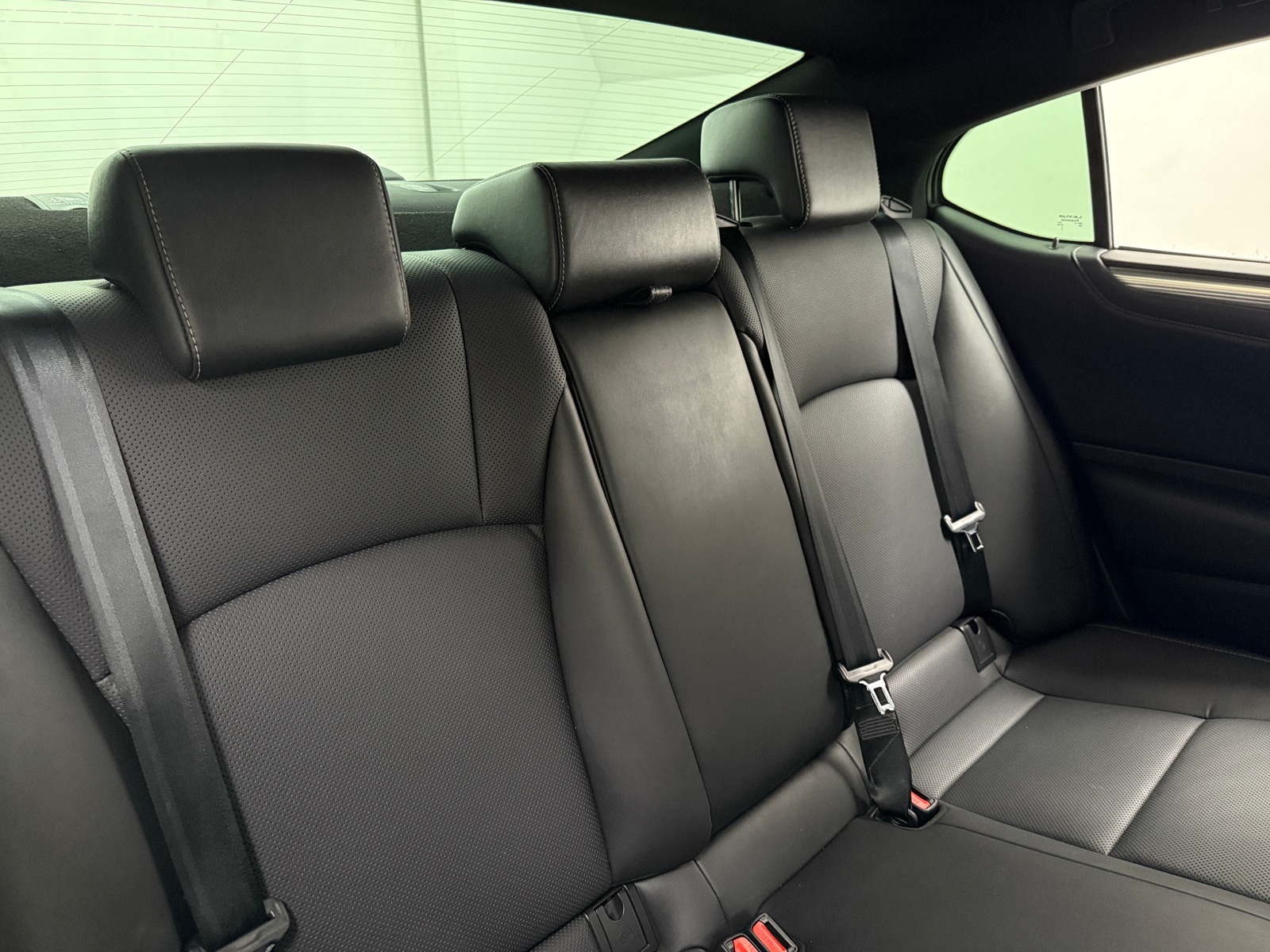 Thumbnail: 2019 Lexus ES - 6