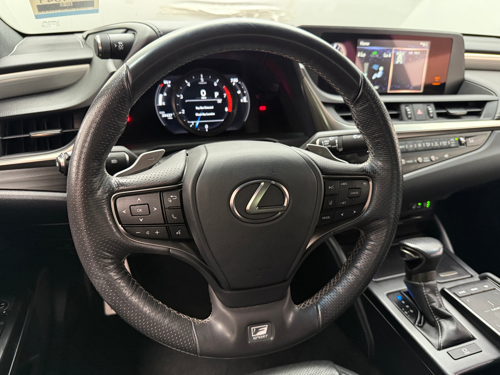 Thumbnail: 2019 Lexus ES - 5