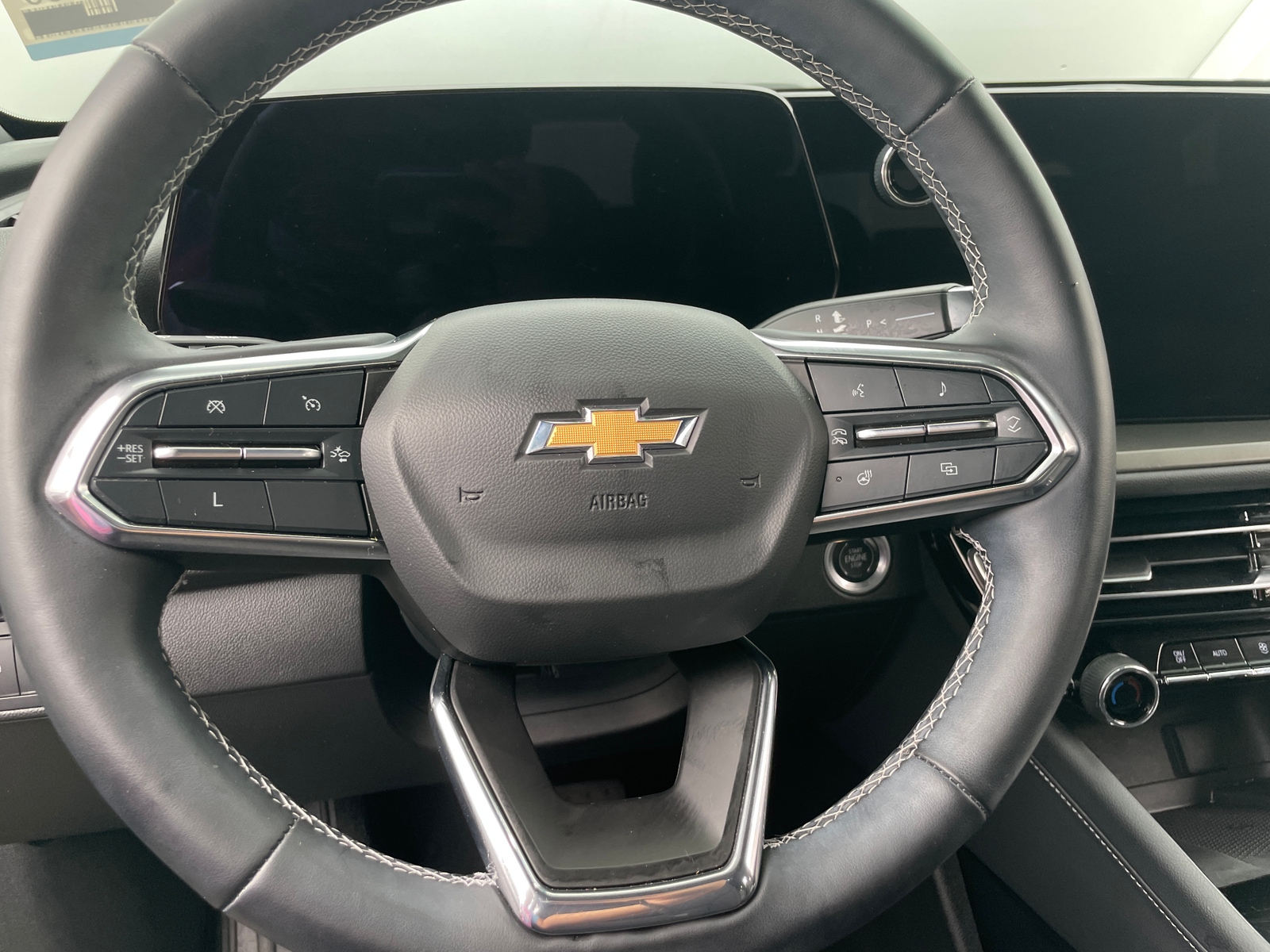 Thumbnail: 2024 Chevrolet Traverse - 5
