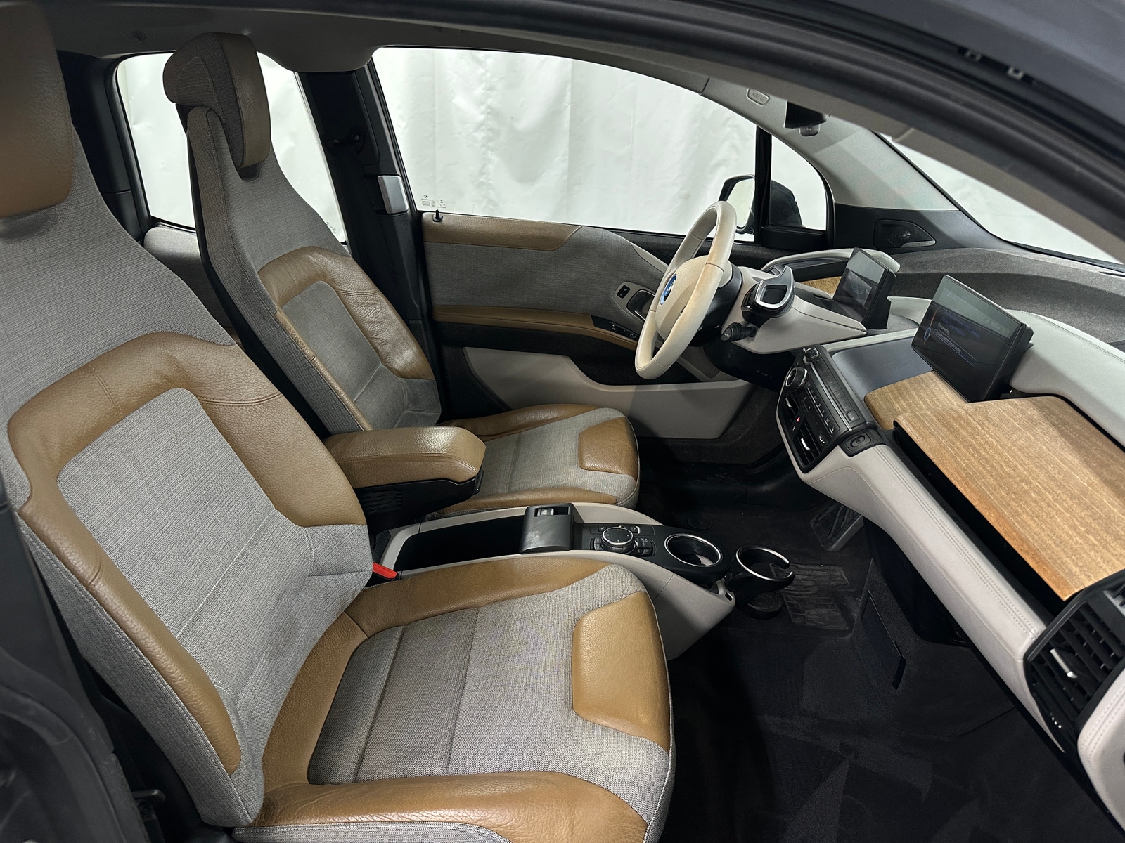 Thumbnail: 2016 BMW i3 - 2
