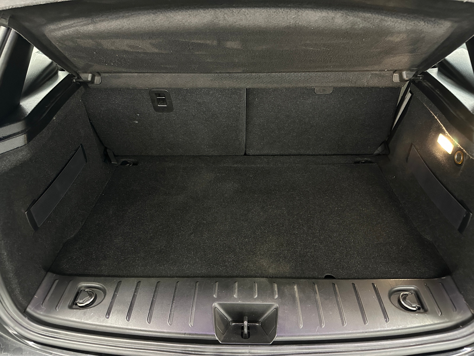 Thumbnail: 2016 BMW i3 - 7