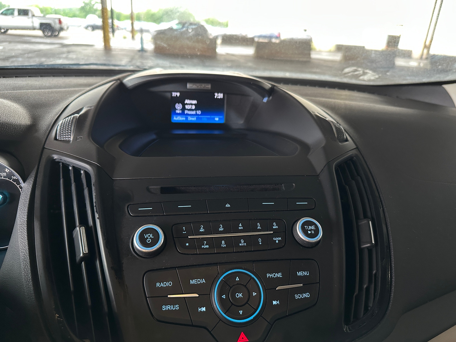 Thumbnail: 2017 Ford Escape - 4