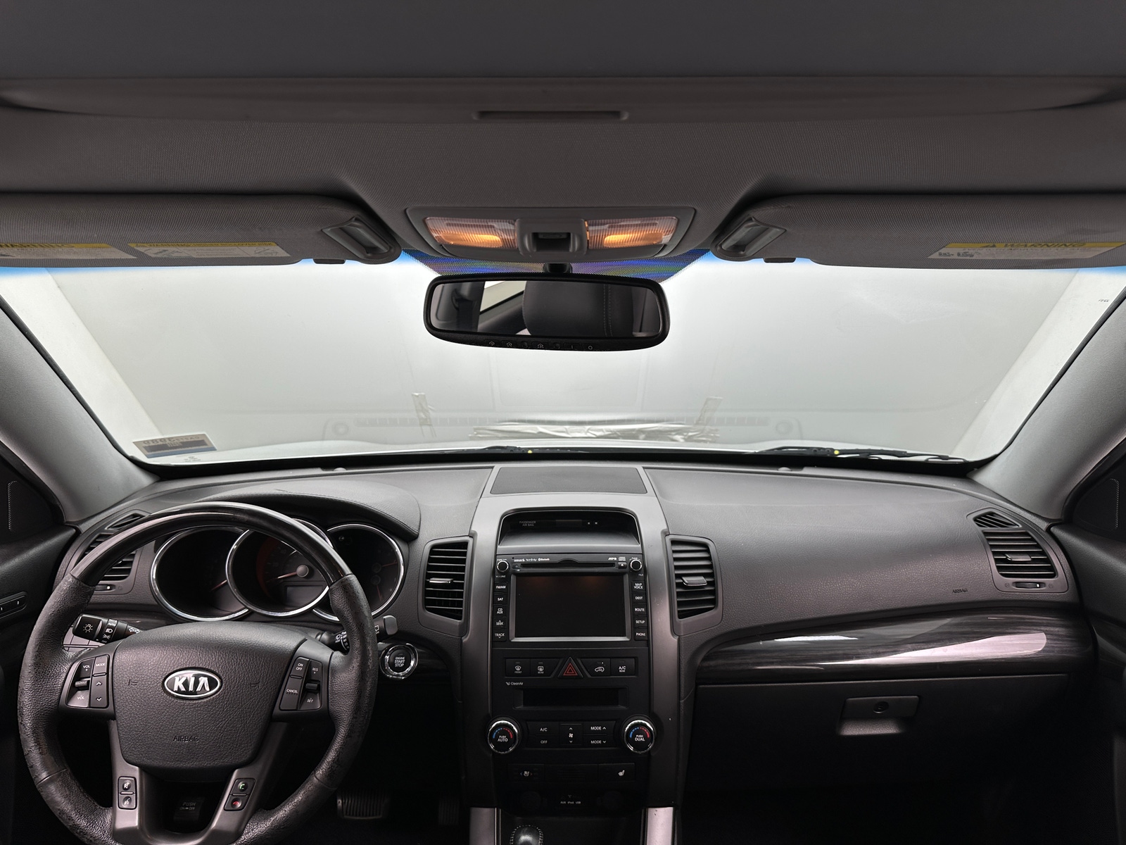 Thumbnail: 2013 Kia Sorento - 2