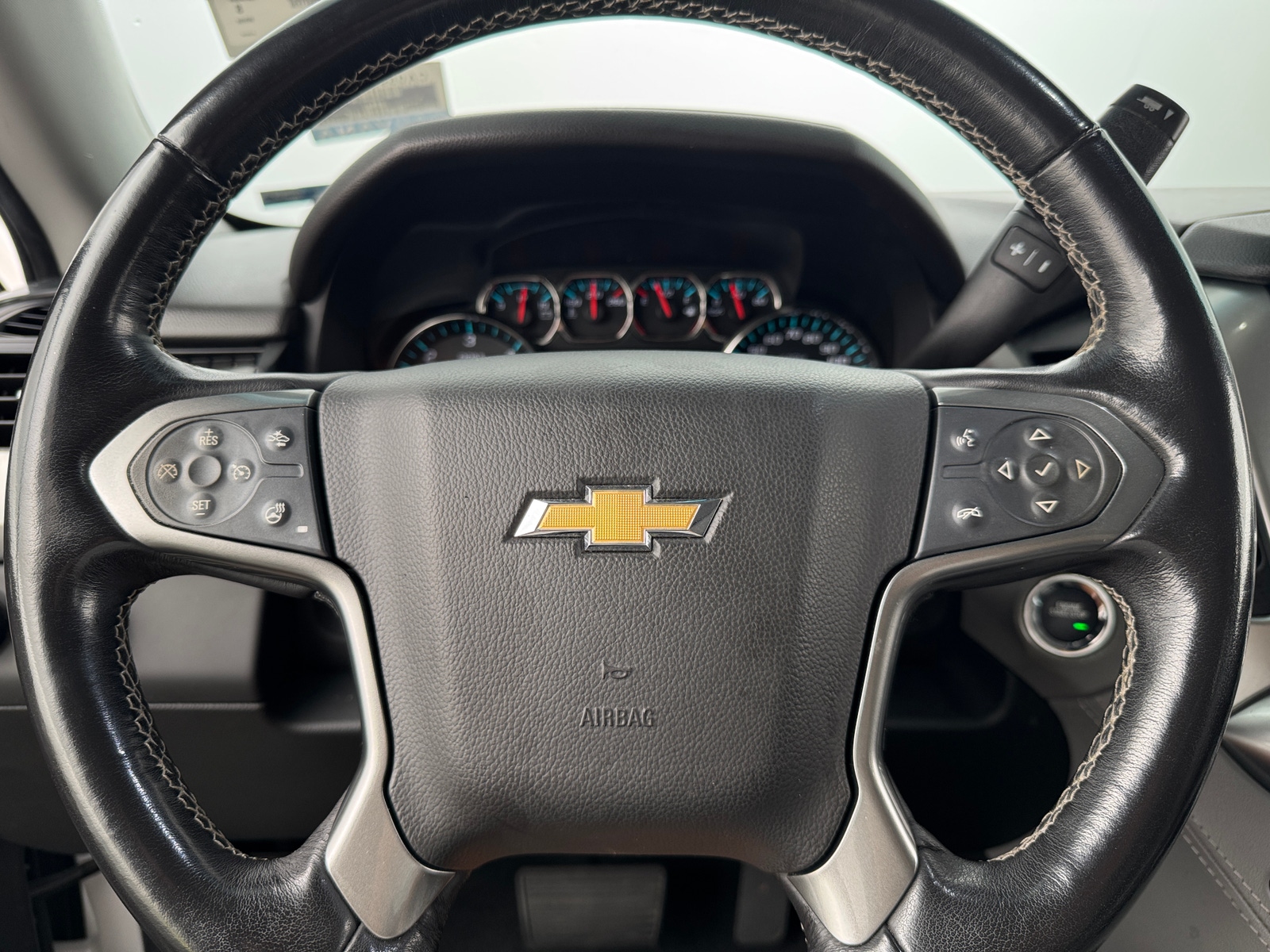 Thumbnail: 2020 Chevrolet Suburban - 4