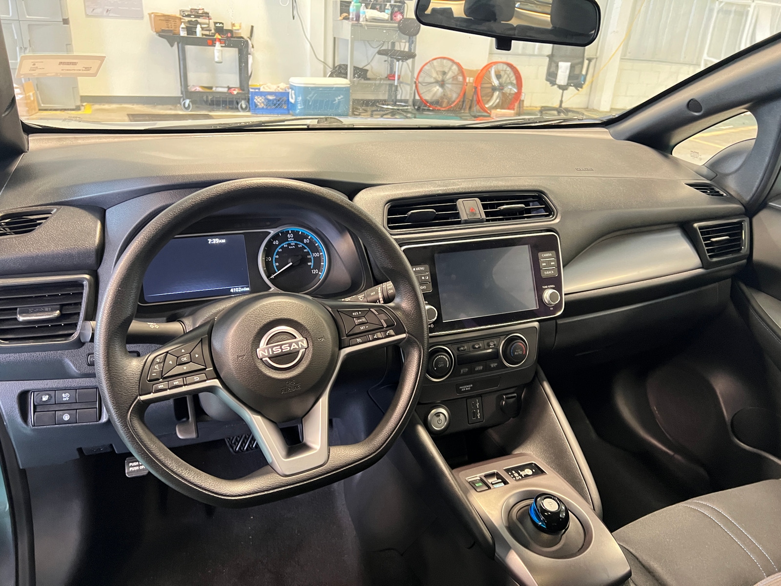 Thumbnail: 2023 Nissan Leaf - 3