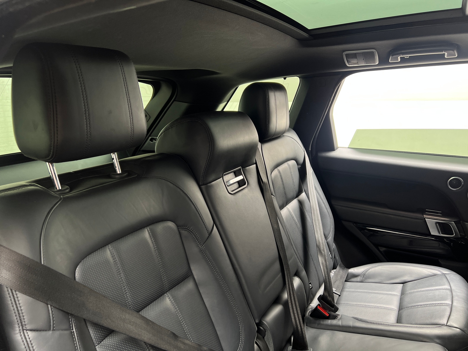 Thumbnail: 2020 Land Rover Range Rover Sport - 5
