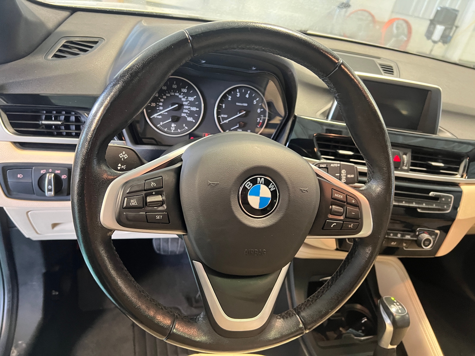 Thumbnail: 2017 BMW X1 - 4