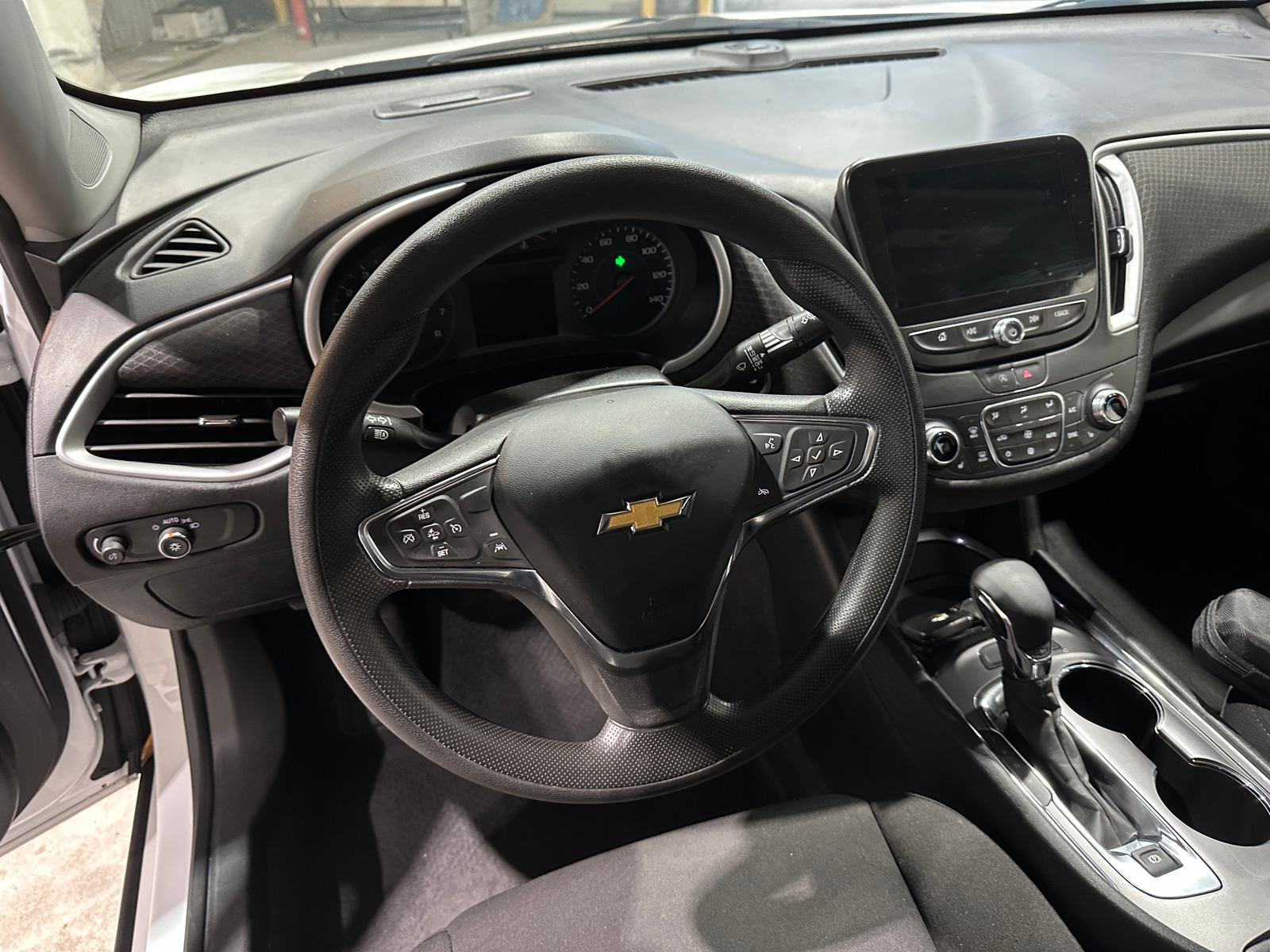 Thumbnail: 2023 Chevrolet Malibu - 5
