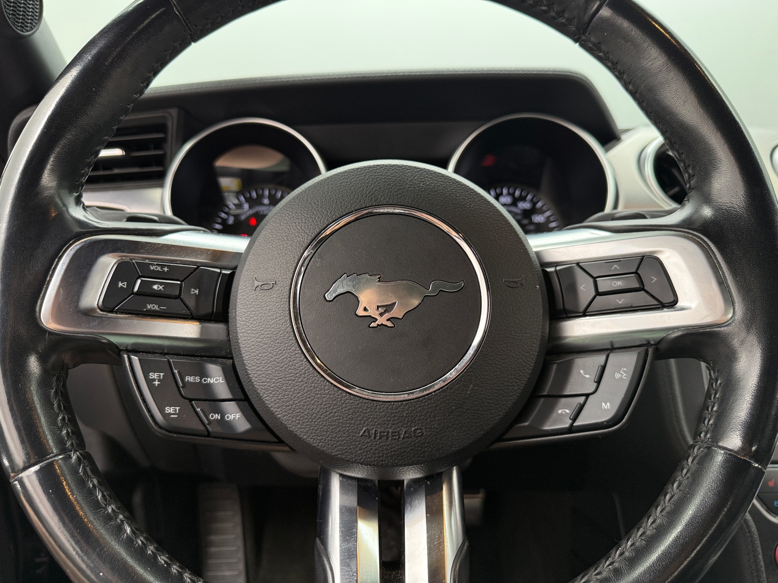 Thumbnail: 2019 Ford Mustang - 4