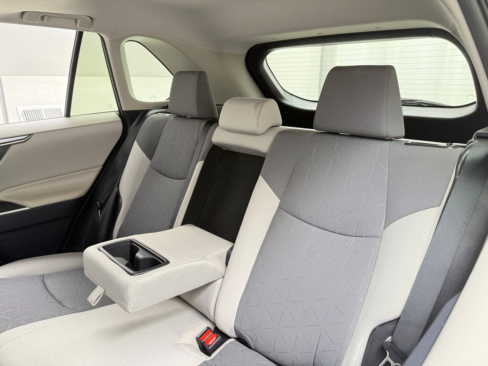Thumbnail: 2019 Toyota RAV4 - 6