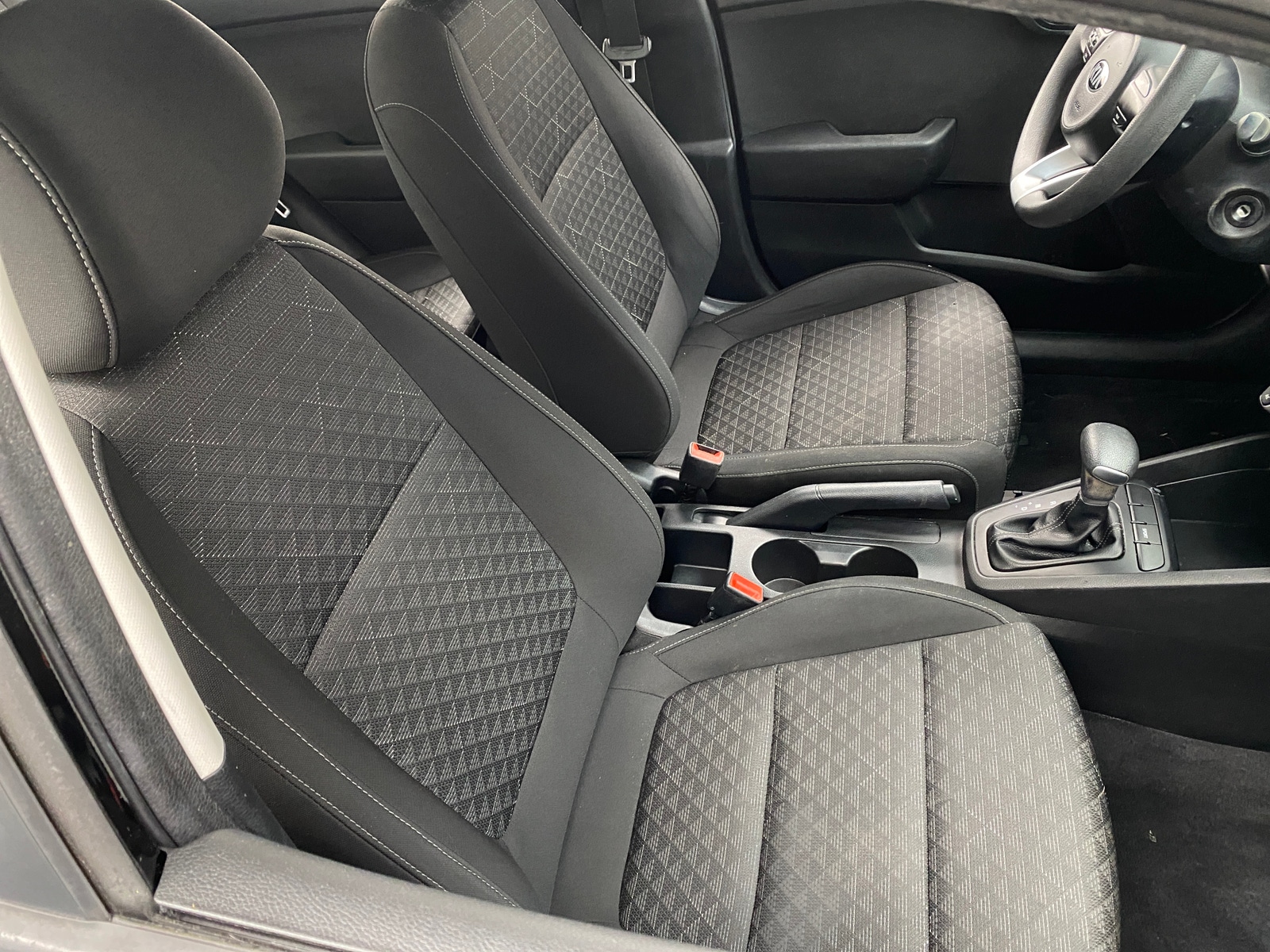 Thumbnail: 2018 Kia Rio - 2