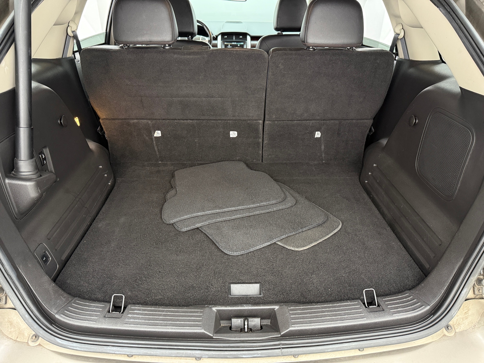Thumbnail: 2012 Ford Edge - 6