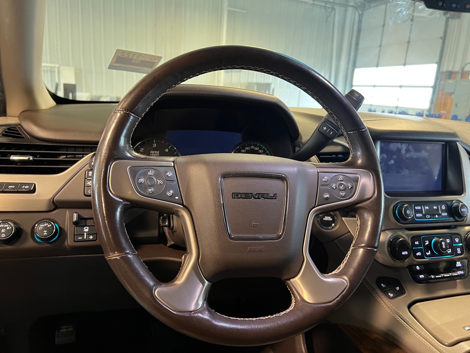 Thumbnail: 2019 GMC Yukon XL - 4