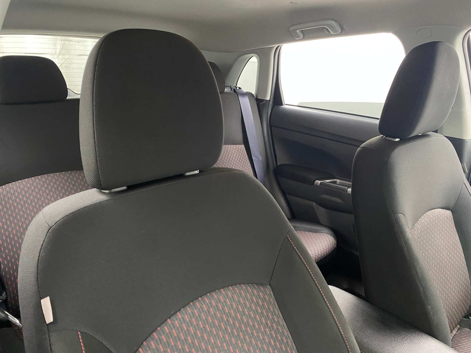 Thumbnail: 2019 Mitsubishi Outlander Sport - 2