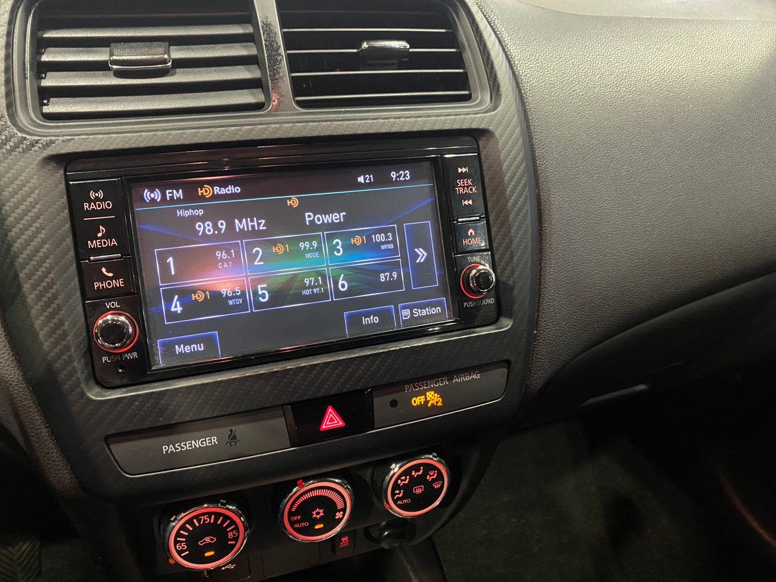Thumbnail: 2019 Mitsubishi Outlander Sport - 4